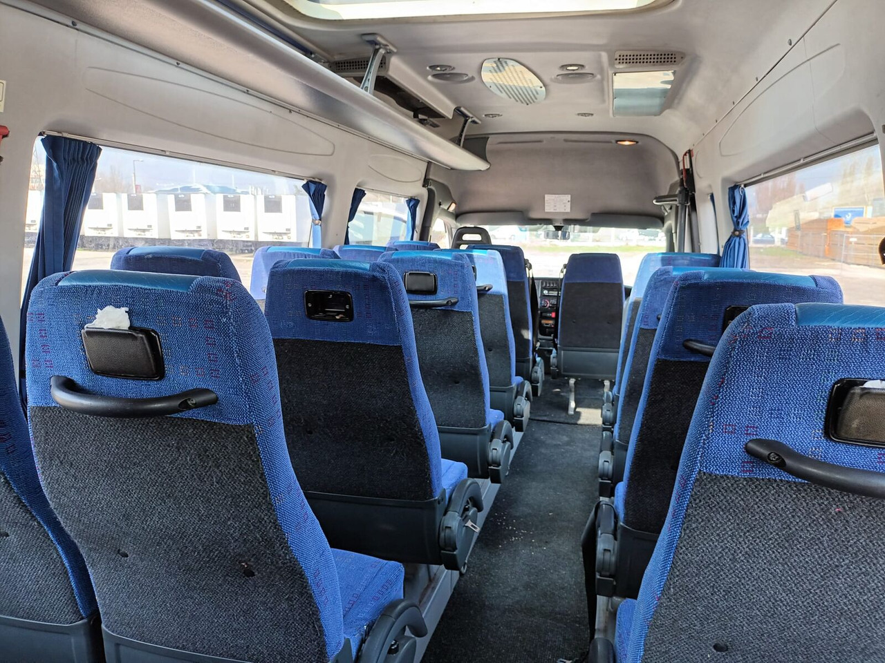 Leasing de IVECO Daily 50 C 18 - 23 seats minibus IVECO Daily 50 C 18 - 23 seats minibus: foto 20