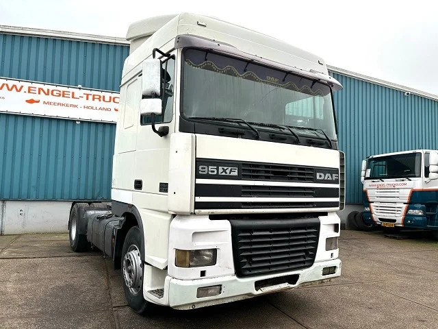 Leasing de DAF 95.380 XF SPACECAB (EURO 2 (MECHANICAL PUMP & INJECTORS) / ZF16 MANUAL GEARBOX / AIRCONDITIONING) DAF 95.380 XF SPACECAB (EURO 2 (MECHANICAL PUMP & INJECTORS) / ZF16 MANUAL GEARBOX / AIRCONDITIONING): foto 3