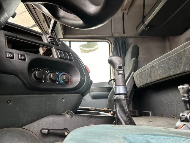 Leasing de DAF 95.430 XF SPACECAB (EURO 2 / ZF16 MANUAL GEARBOX / ZF-INTARDER / AIRCONDITIONING) DAF 95.430 XF SPACECAB (EURO 2 / ZF16 MANUAL GEARBOX / ZF-INTARDER / AIRCONDITIONING): foto 8