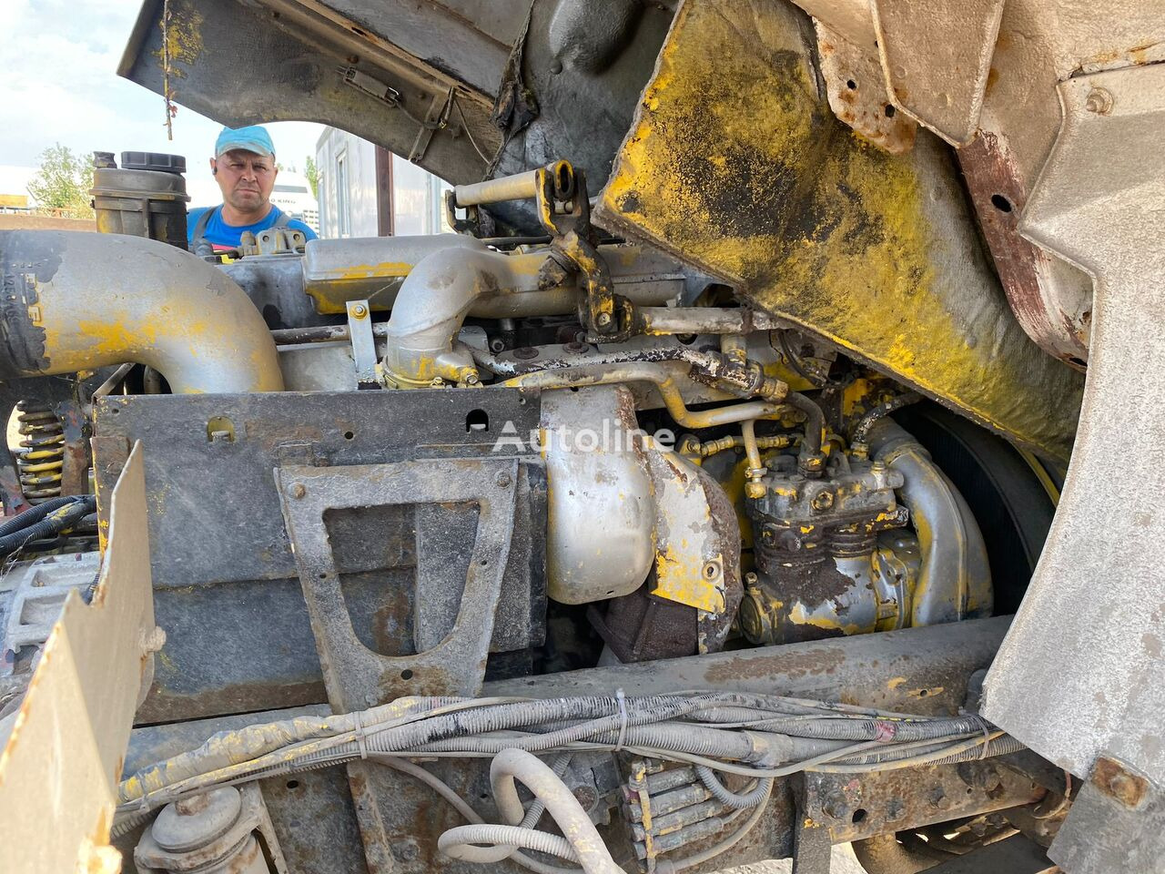 Cabeza tractora DAF XF85 ATI 330 Export 88000 km motor: foto 10