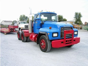 Mack RD 690 S - 6x4 - Cabeza tractora