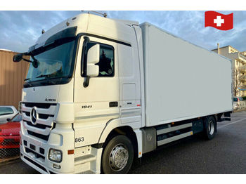 Camión caja cerrada Mercedes-Benz Actros 1841