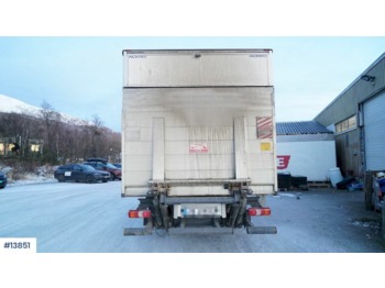 Camión caja cerrada Mercedes Atego: foto 5