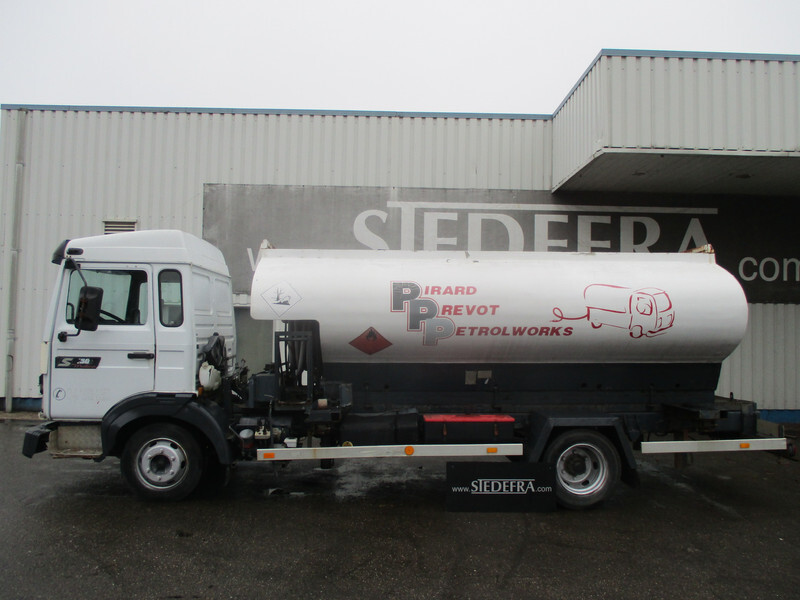 Camión cisterna para transporte de combustible Renault Midliner S 180 , 4x2 , Belgium Fuel Truck , 7000 liters, 2 compartments: foto 2