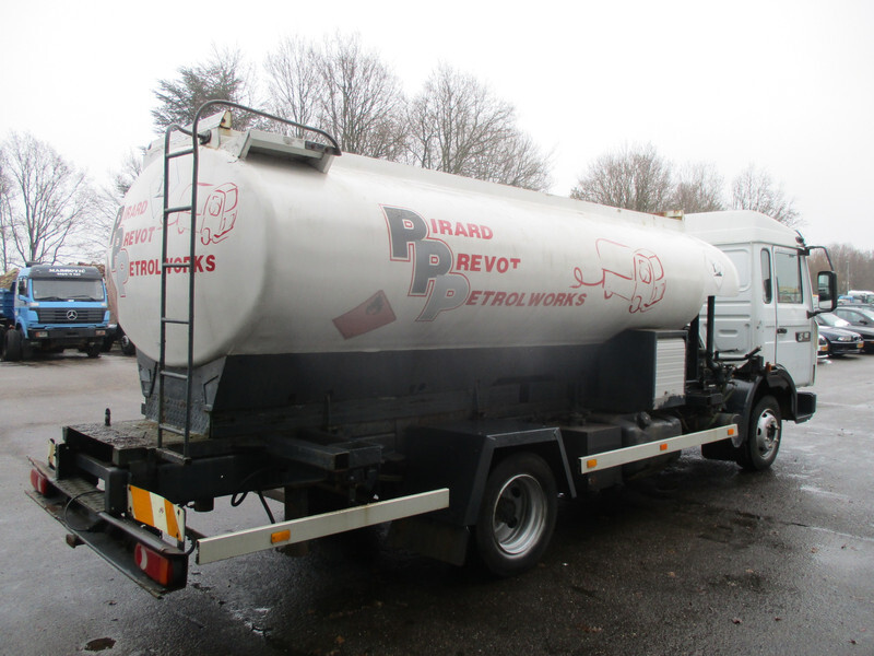 Camión cisterna para transporte de combustible Renault Midliner S 180 , 4x2 , Belgium Fuel Truck , 7000 liters, 2 compartments: foto 3