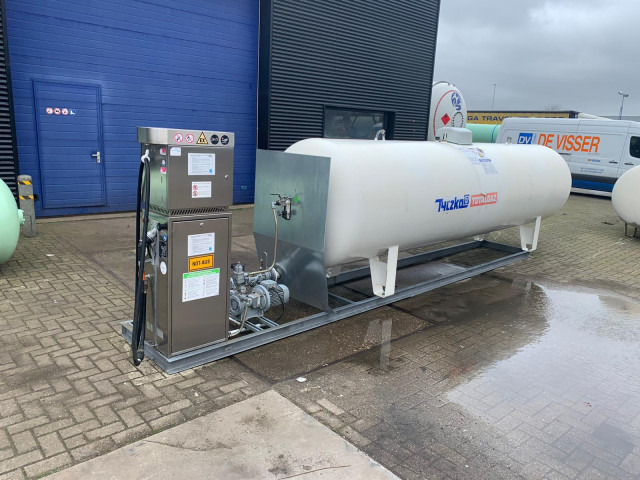 Camión cisterna Used skid installation 6400  L (6.4 m3) different setups multiple pieces available for sale Gas, lpg, gpl, gaz, propane, butane propane refilling station is used to refill cylinders, suitable for limited land and space.: foto 6