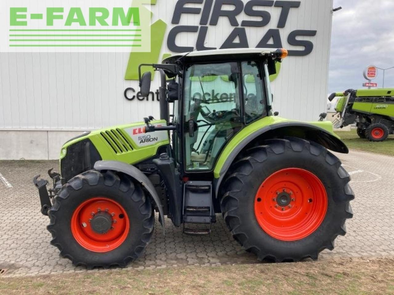 Tractor CLAAS arion 550 t3b: foto 9