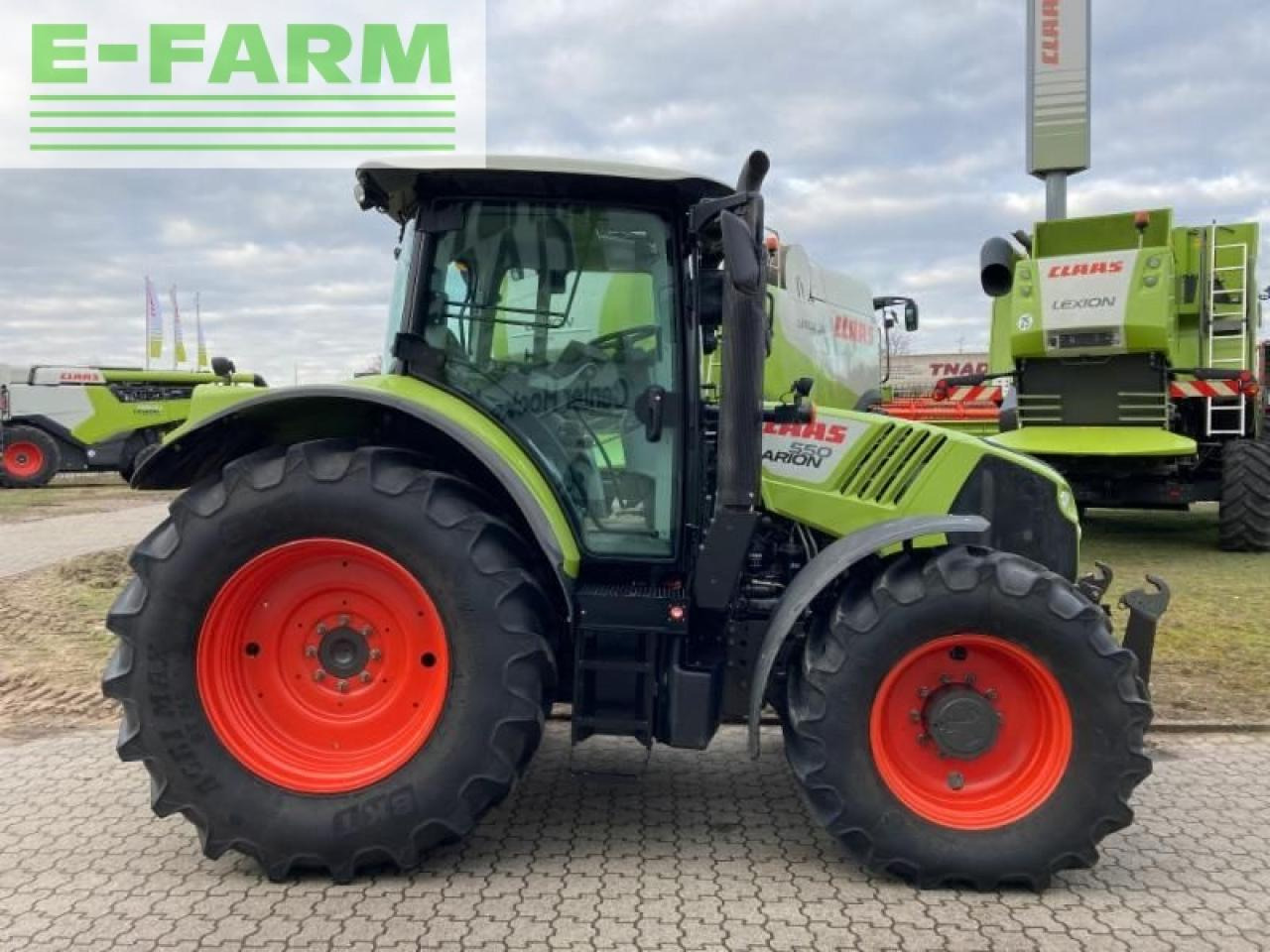 Tractor CLAAS arion 550 t3b: foto 4