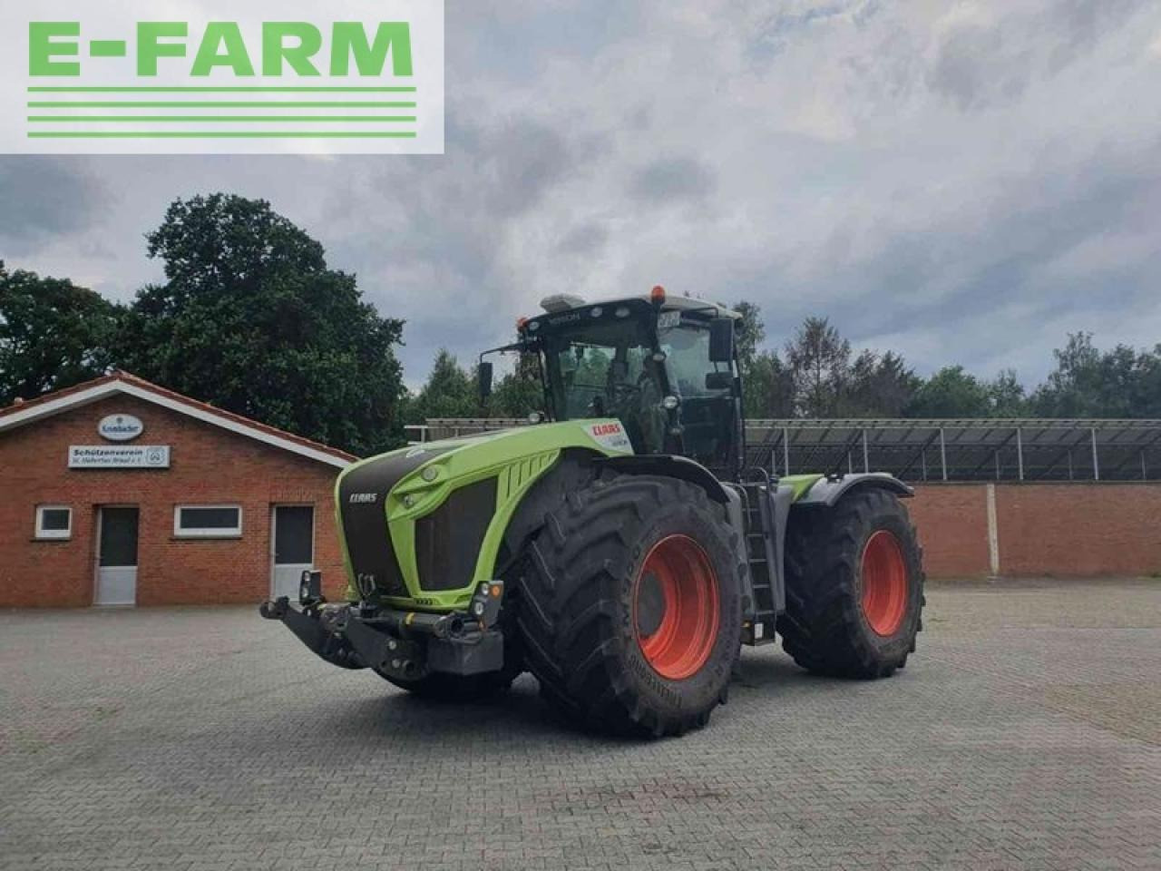 Tractor CLAAS xerion 4000 vc: foto 2
