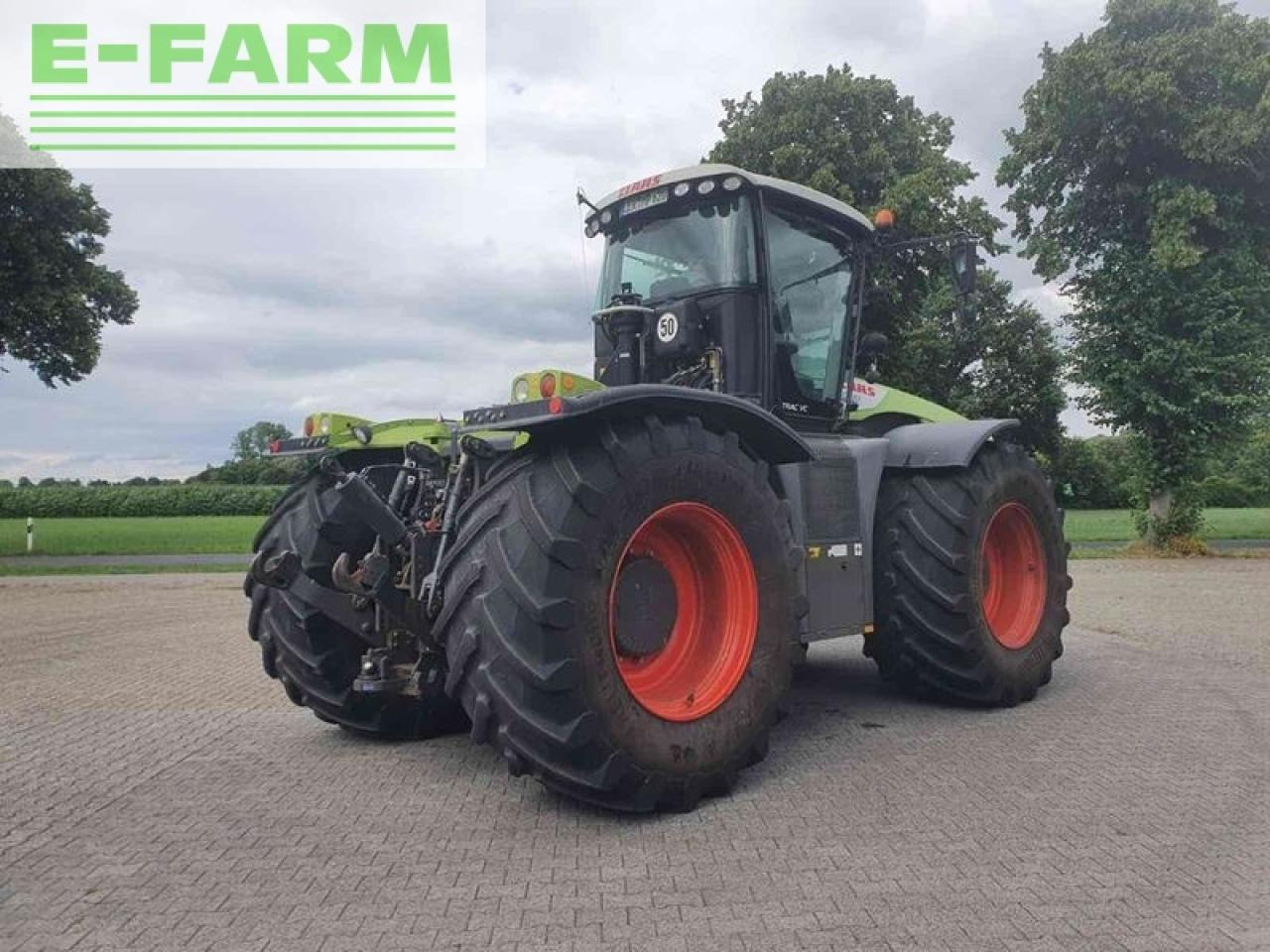 Tractor CLAAS xerion 4000 vc: foto 3