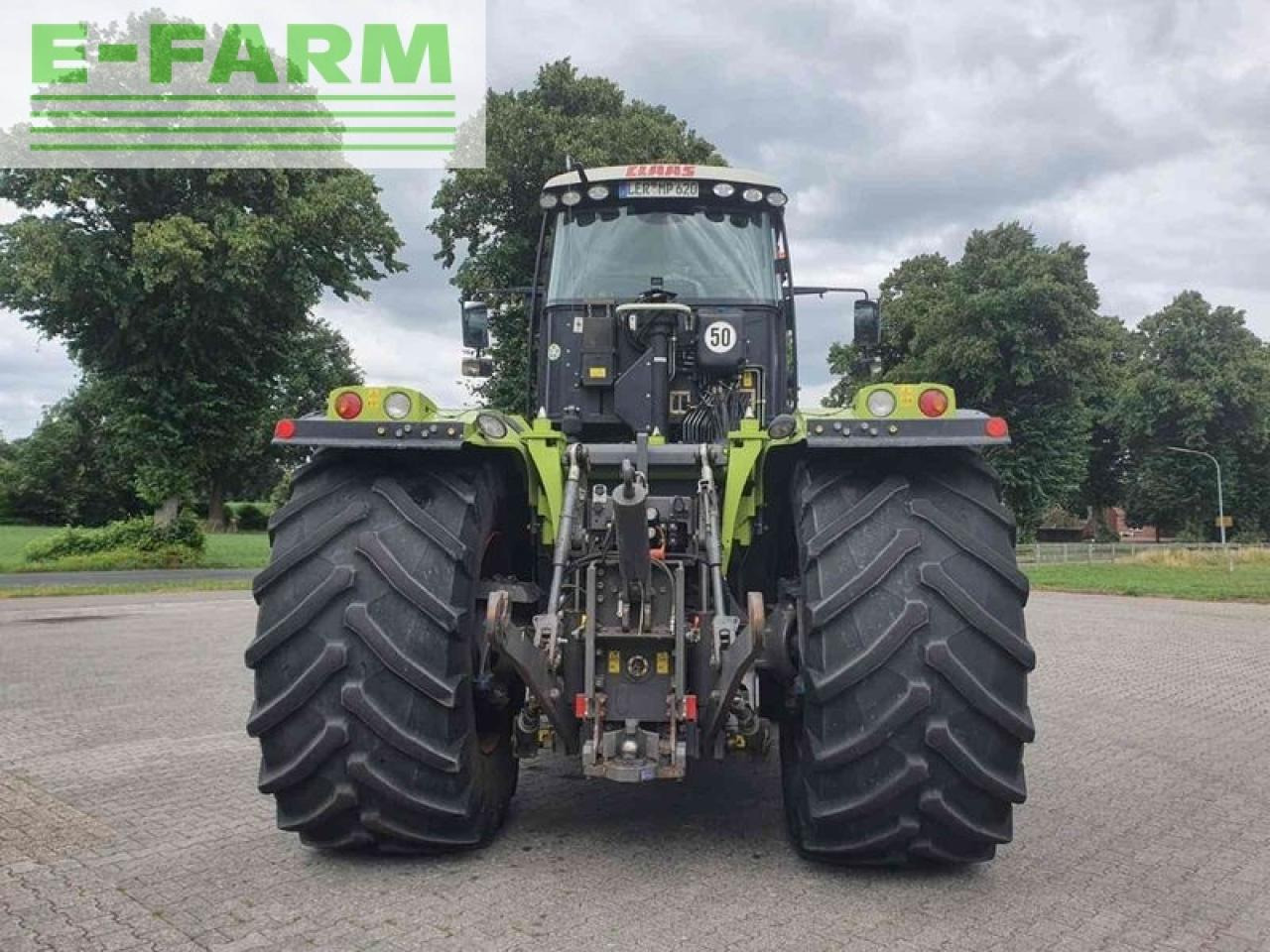 Tractor CLAAS xerion 4000 vc: foto 13