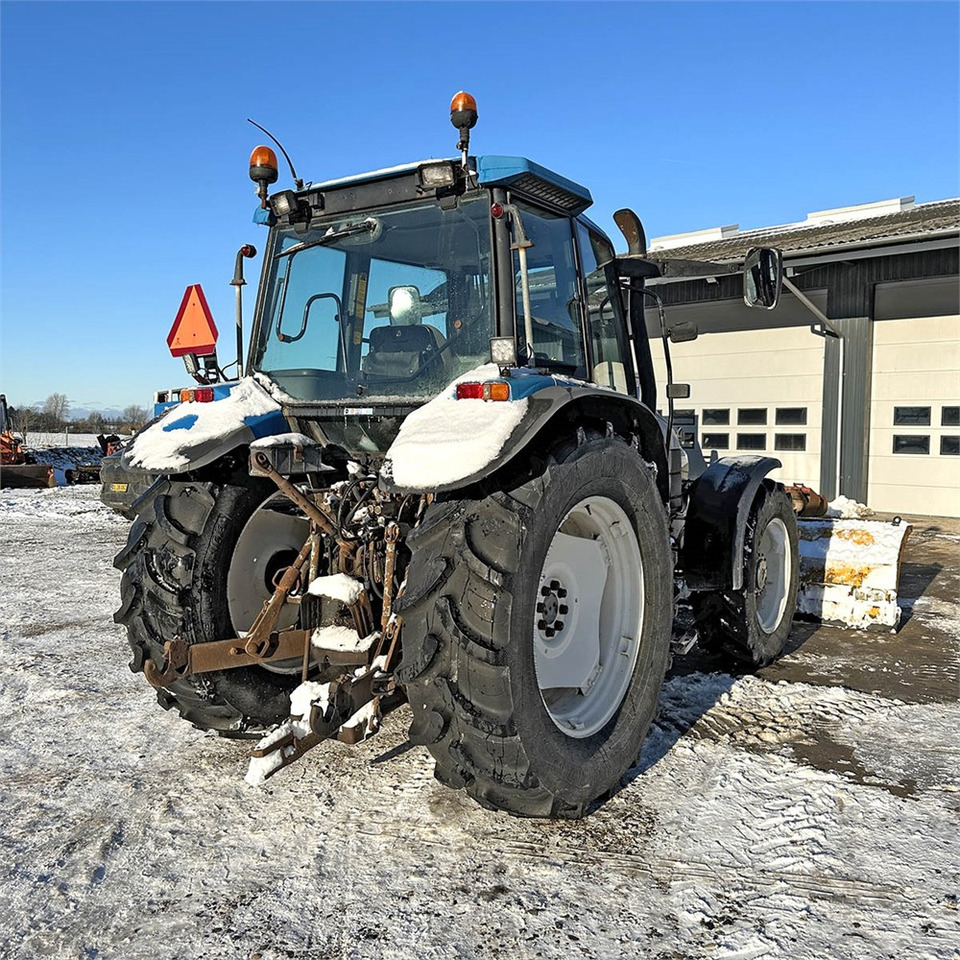 Tractor New Holland TS115: foto 7