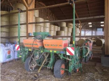 Sembradora de precisión Amazone ed 452