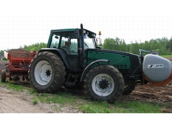 Valtra Valmet 8450-4 - Tractor