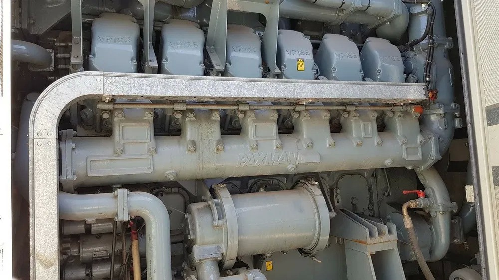 Generador industriale Agregat Prądotwórczy na Angielskim silniku PAXMAN 3400 KM VP185 . 12 cylindrów .: foto 6