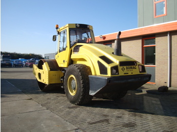 Apisonadora de asfalto BOMAG BW219DH-4