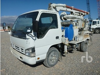 Isuzu NPR66G 4X2 4X2 W/Kyokuto Ph35-11 - Bomba de hormigón