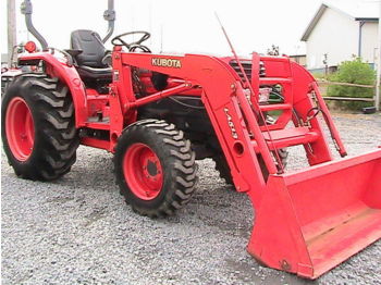 Kubota L3430 Tractor - Cargadora de ruedas