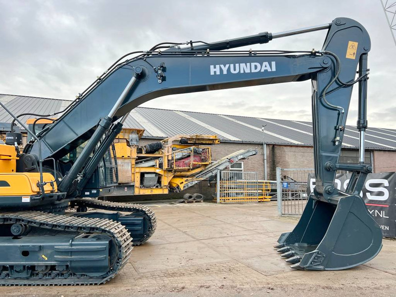 Excavadora de cadenas Hyundai HX360L New / Unused / Cummins Engine: foto 10