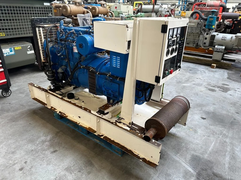 Generador industriale Perkins 4.236 FG Wilson 40 kVA generatorset met ATS automatische netovername: foto 2