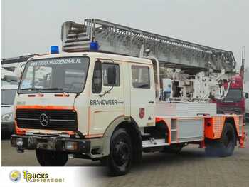 Camión de bomberos MERCEDES-BENZ SK 1617