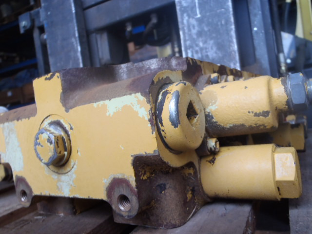 Válvula hidráulica para Maquinaria de construcción Komatsu PW150 -: foto 3