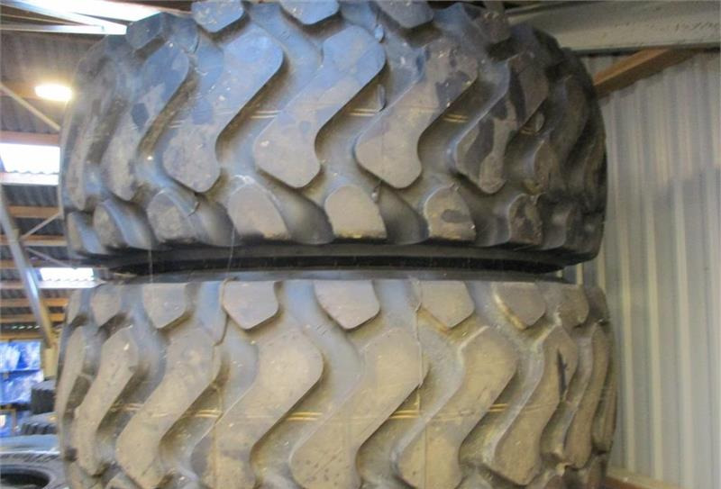 Neumático para Maquinaria agrícola Michelin 20,5R25 Komplet fabriksnyt sæt på Volvo fælge.: foto 5