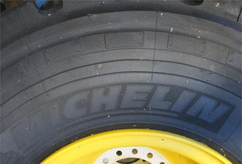 Neumático para Maquinaria agrícola Michelin 20,5R25 Komplet fabriksnyt sæt på Volvo fælge.: foto 3