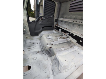 Cabina e interior para Camión Mitsubishi Fuso "S" model: foto 4