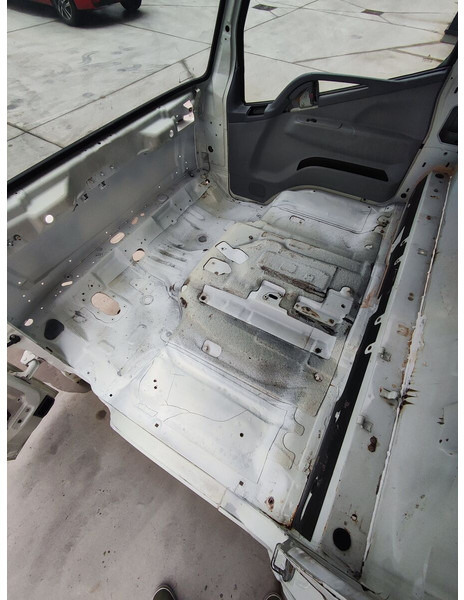 Cabina e interior para Camión Mitsubishi Fuso "S" model: foto 3