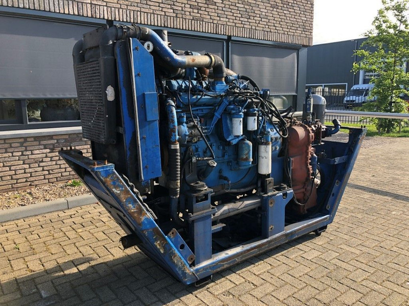 Motor Sisu Valmet Diesel 74.234 ETA 181 HP diesel enine with ZF gearbox: foto 16