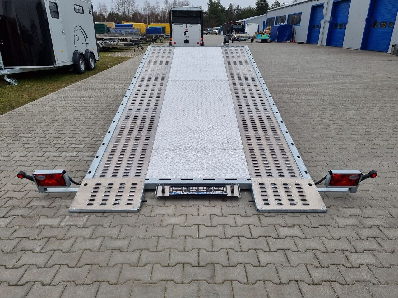 Remolque portavehículos nuevo Lorries PLI-27 4521 car platform trailer 450x210 cm laweta: foto 34