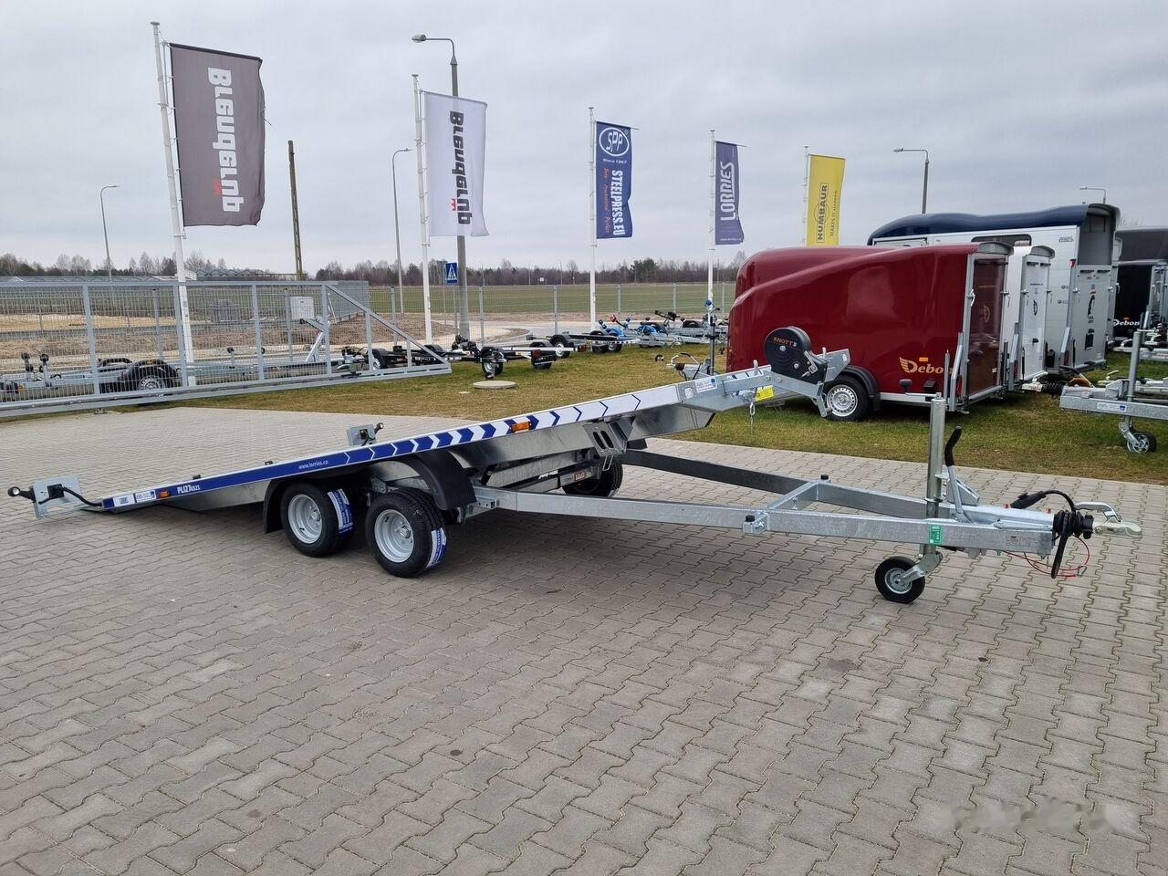 Remolque portavehículos nuevo Lorries PLI-27 4521 car platform trailer 450x210 cm laweta: foto 41