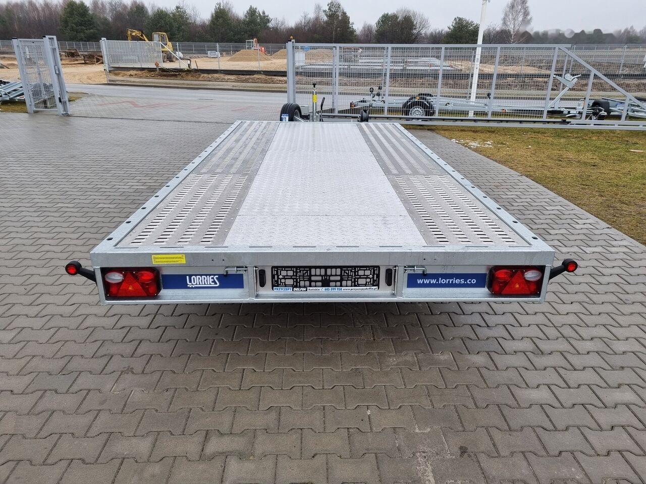 Remolque portavehículos nuevo Lorries PL-27 4521 car trailer 2.7t GVW tilting platform 441 x 200 cm: foto 8
