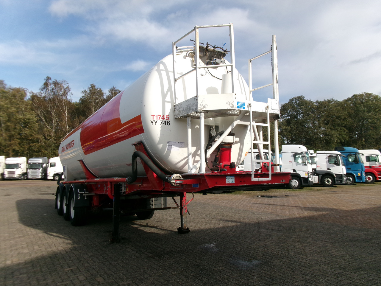 Semirremolque cisterna para transporte de harina Feldbinder Powder tank alu 41 m3 (tipping): foto 2