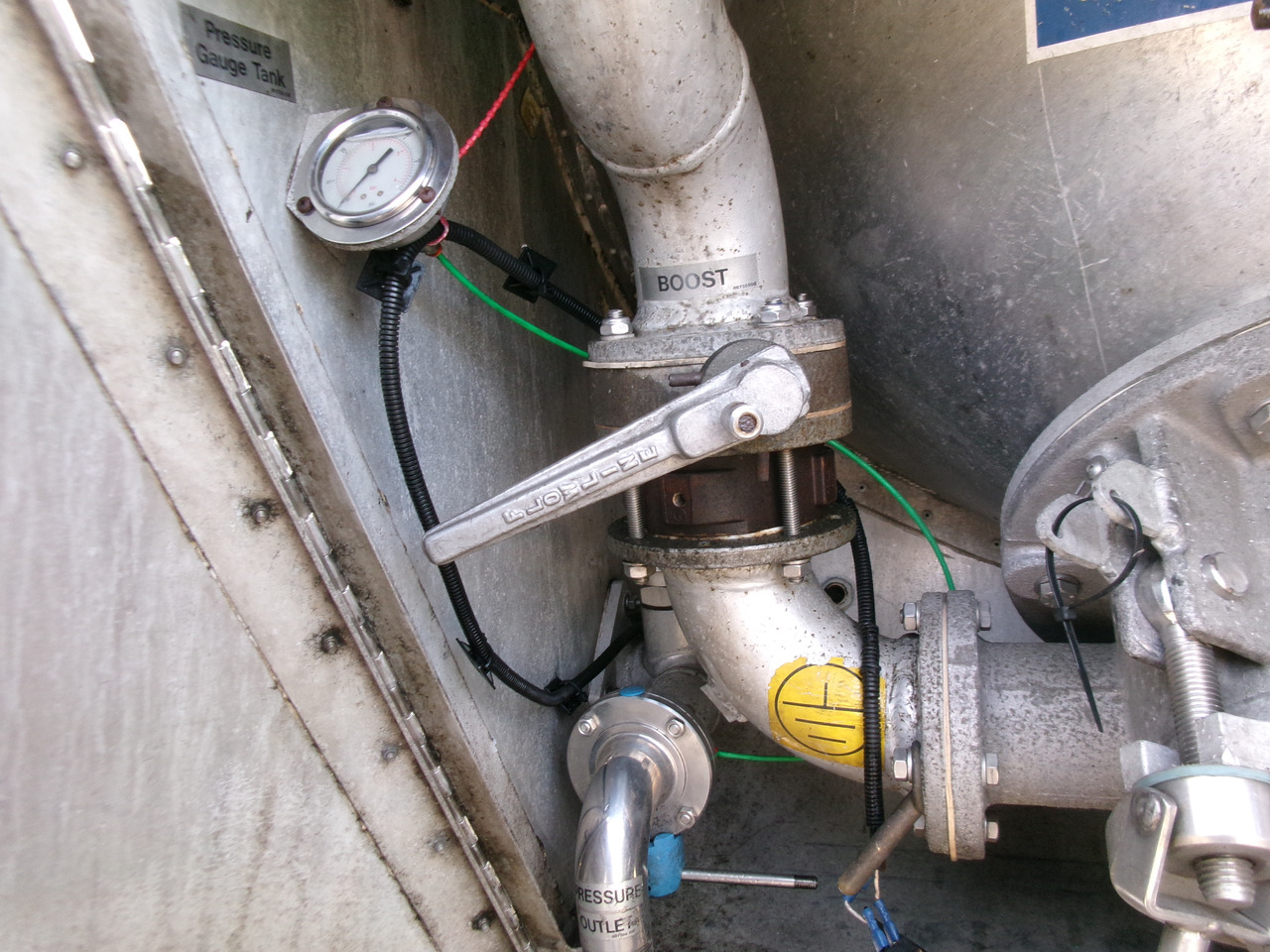 Semirremolque cisterna para transporte de harina Feldbinder Powder tank alu 41 m3 (tipping): foto 10