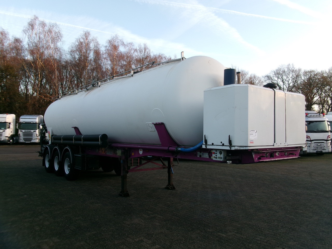 Semirremolque cisterna para transporte de harina Feldbinder Powder tank alu 42 m3 (tipping) + engine/compressor: foto 2