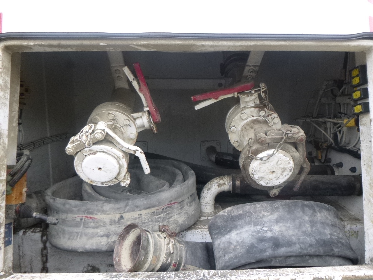 Semirremolque cisterna para transporte de harina Feldbinder Powder tank alu alu 49 m3 / 1 comp: foto 16