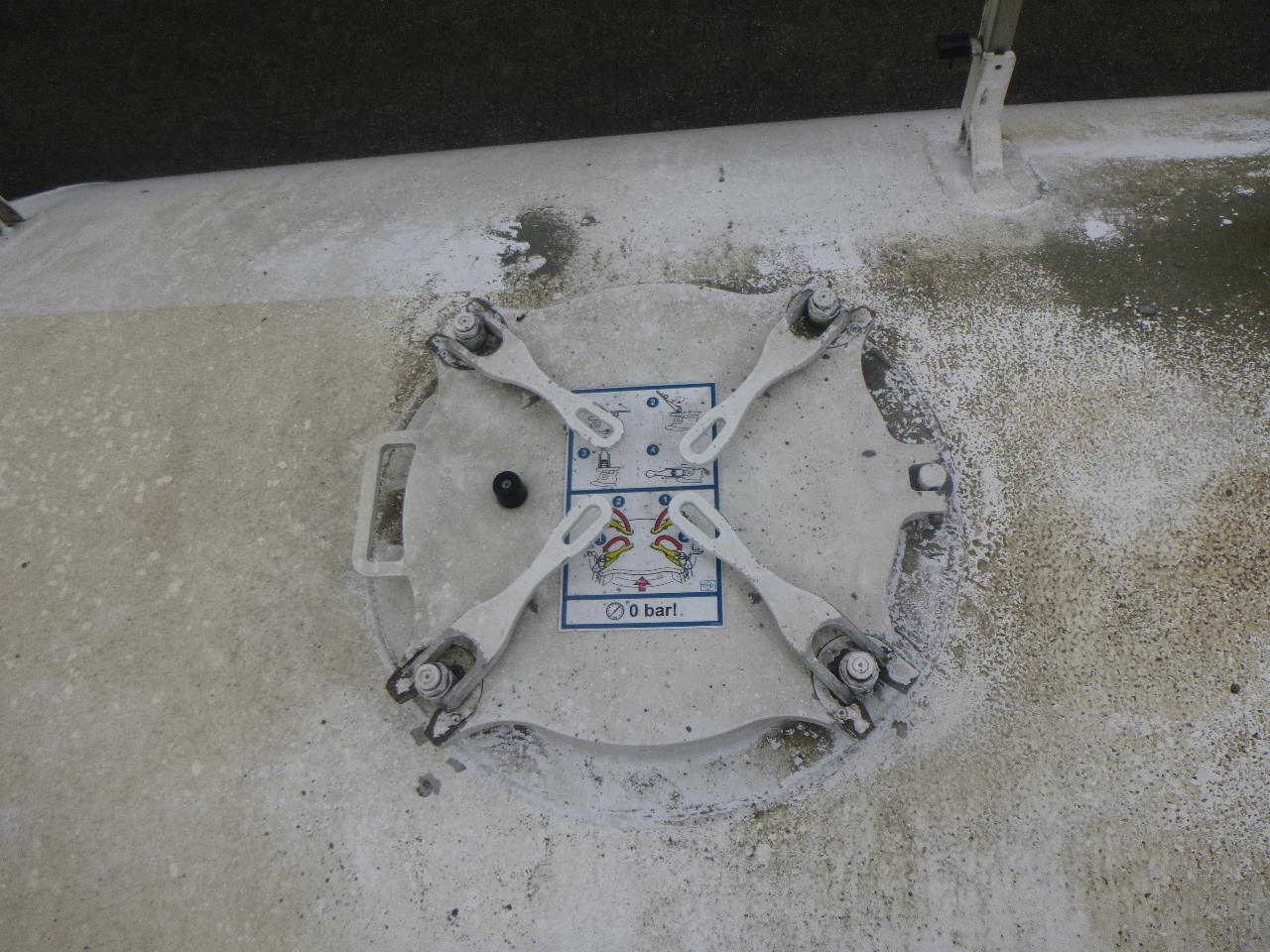 Semirremolque cisterna para transporte de harina Feldbinder Powder tank alu alu 49 m3 / 1 comp: foto 22