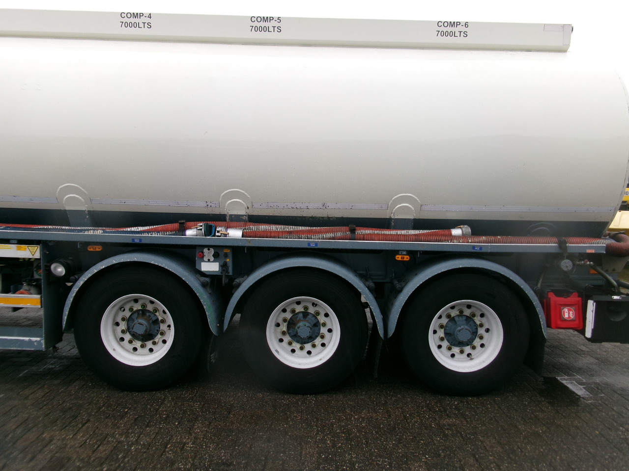 Semirremolque cisterna para transporte de combustible L.A.G. Fuel tank alu 44.5 m3 / 6 comp + pump: foto 5