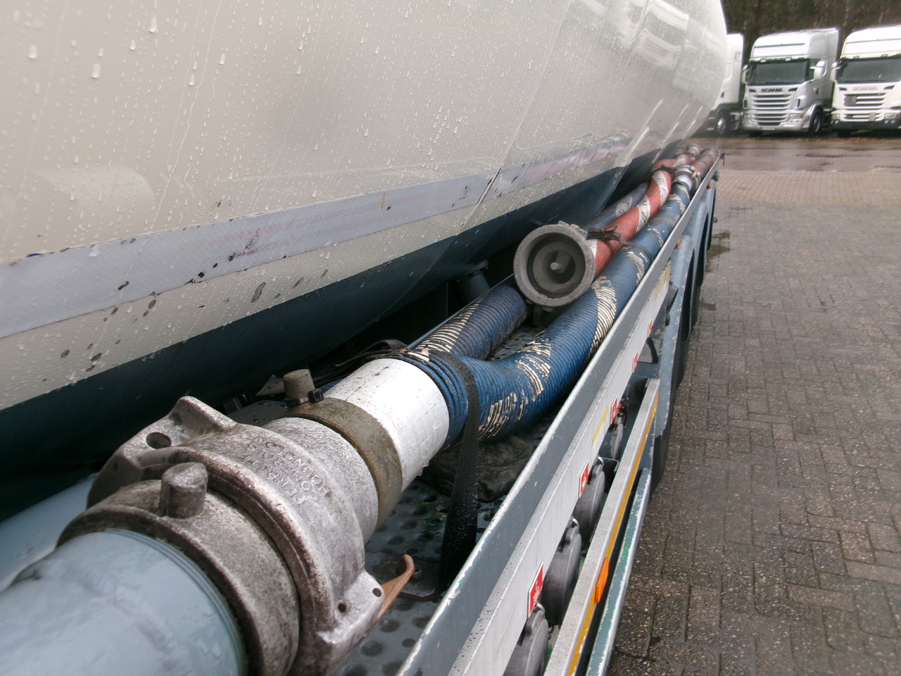 Semirremolque cisterna para transporte de combustible L.A.G. Fuel tank alu 44.5 m3 / 6 comp + pump: foto 14