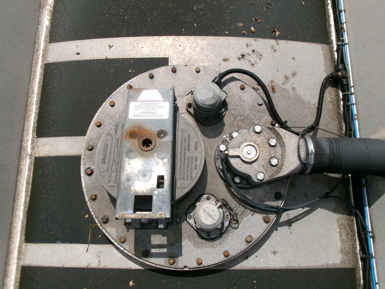 Semirremolque cisterna para transporte de combustible Lakeland Fuel tank alu 42.8 m3 / 6 comp + pump: foto 20