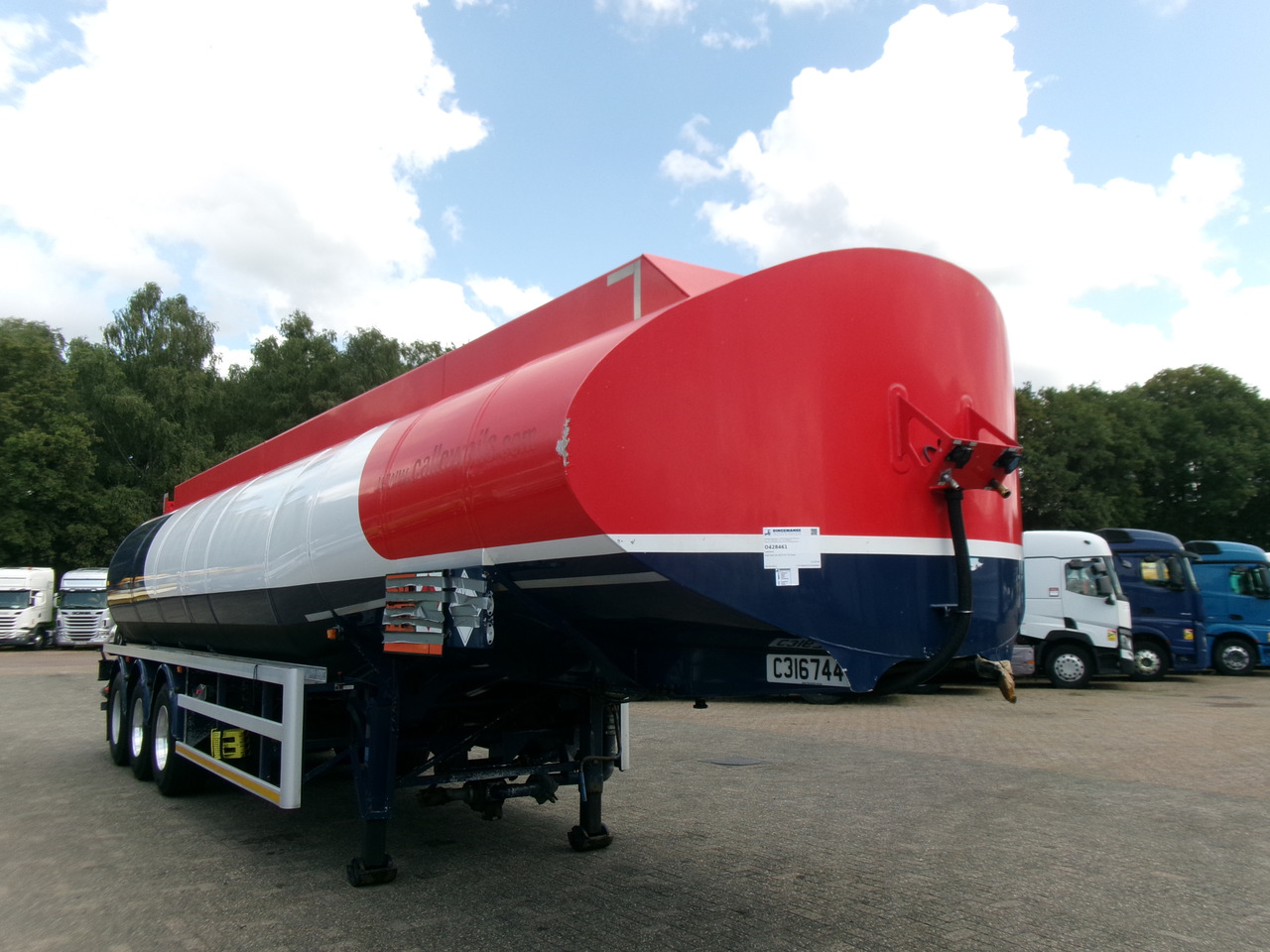 Semirremolque cisterna para transporte de combustible Lakeland Fuel tank alu 42.8 m3 / 6 comp + pump: foto 2