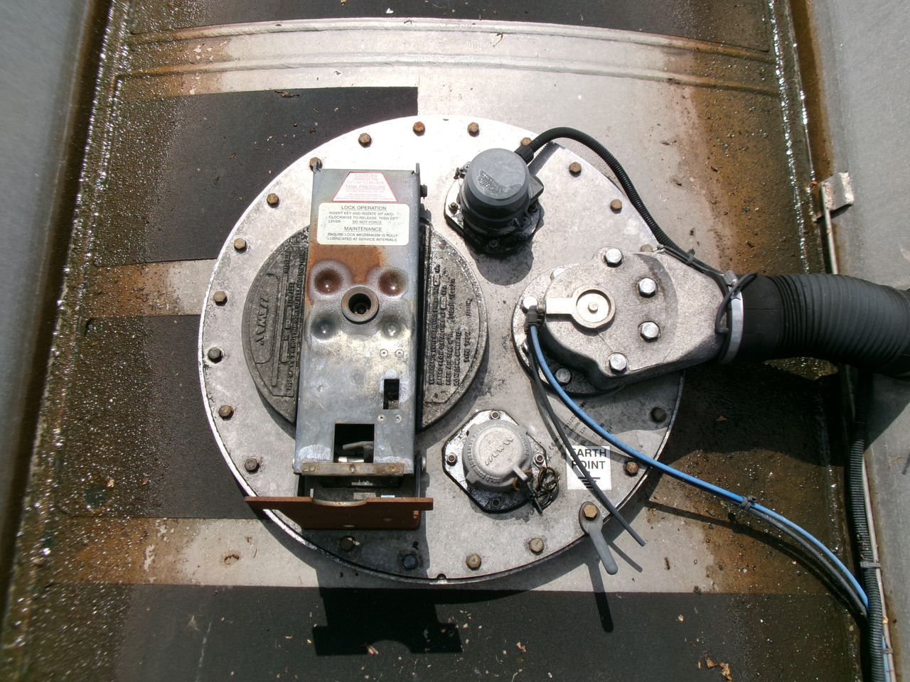 Semirremolque cisterna para transporte de combustible Lakeland Fuel tank alu 42.8 m3 / 6 comp + pump: foto 26