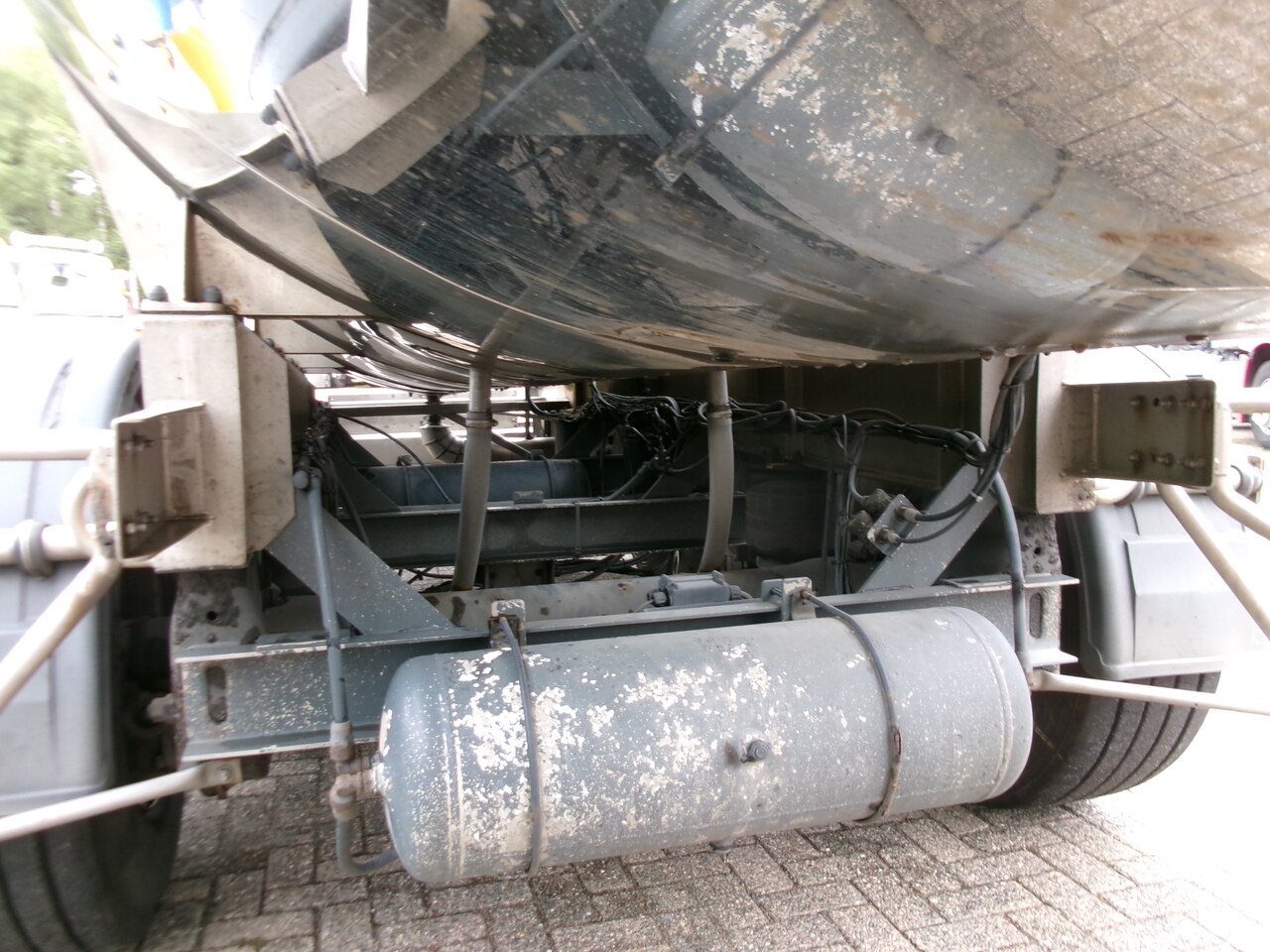 Semirremolque cisterna para transporte de alimentos Magyar Food tank inox 30 m3 / 1 comp: foto 6
