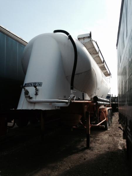 Semirremolque silo para transporte de substancias químicas Spitzer: foto 5