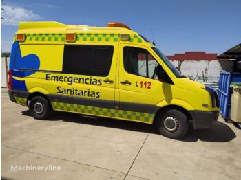 VOLKSWAGEN CRAFTER AMBULACIA SVA - Ambulancia