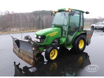  John-Deere 2520 Tractor with plow and spreader - Vehículo municipal