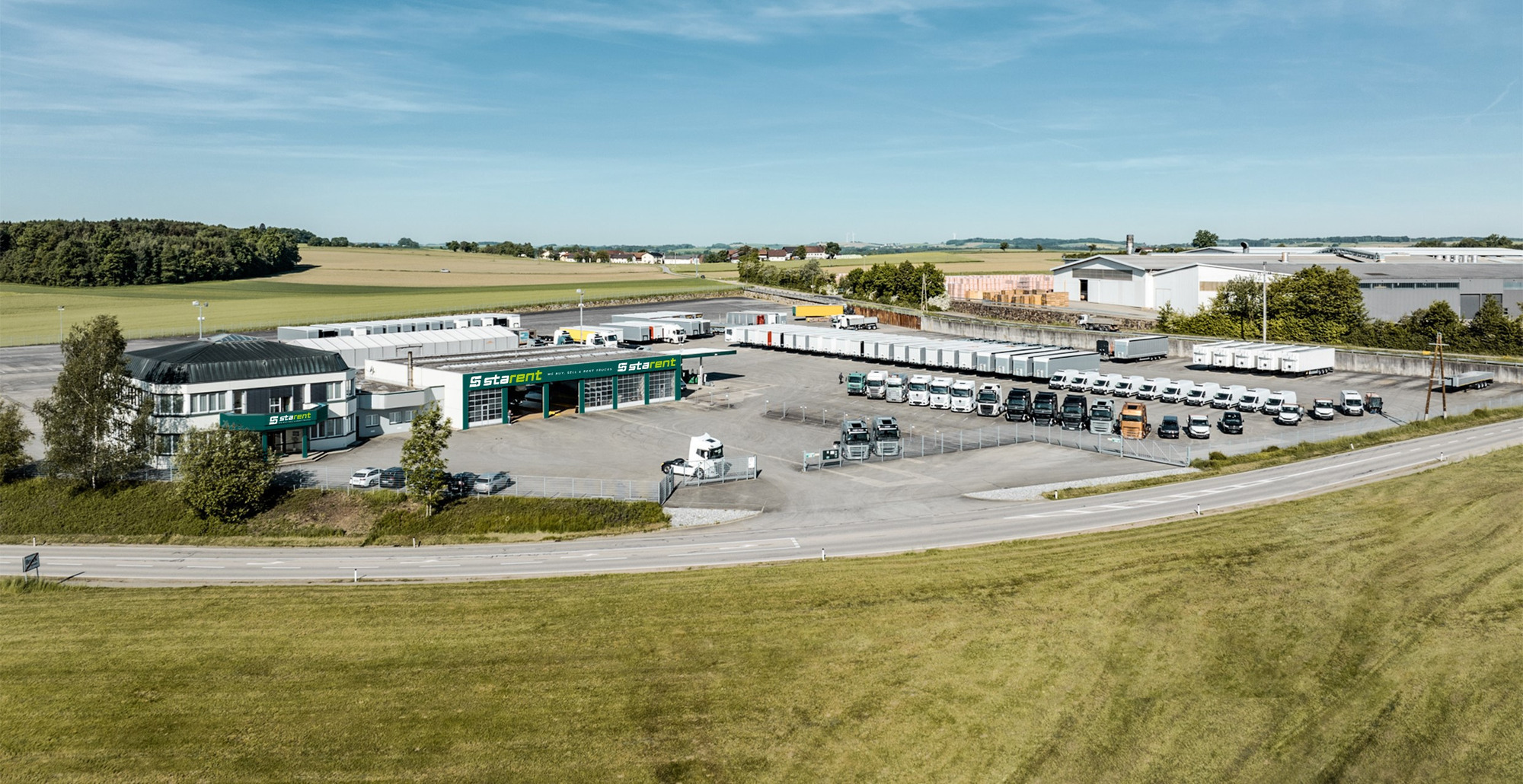 STARENT Truck & Trailer GmbH - Remolques undefined: foto 1