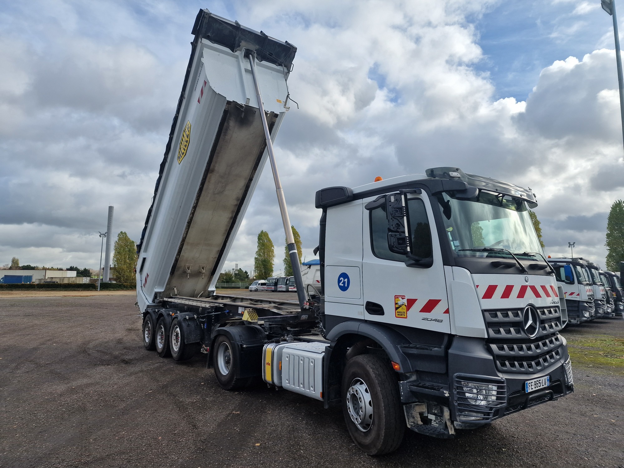 NV TRADING - Vehículos municipales - Año: 2013 undefined: foto 3